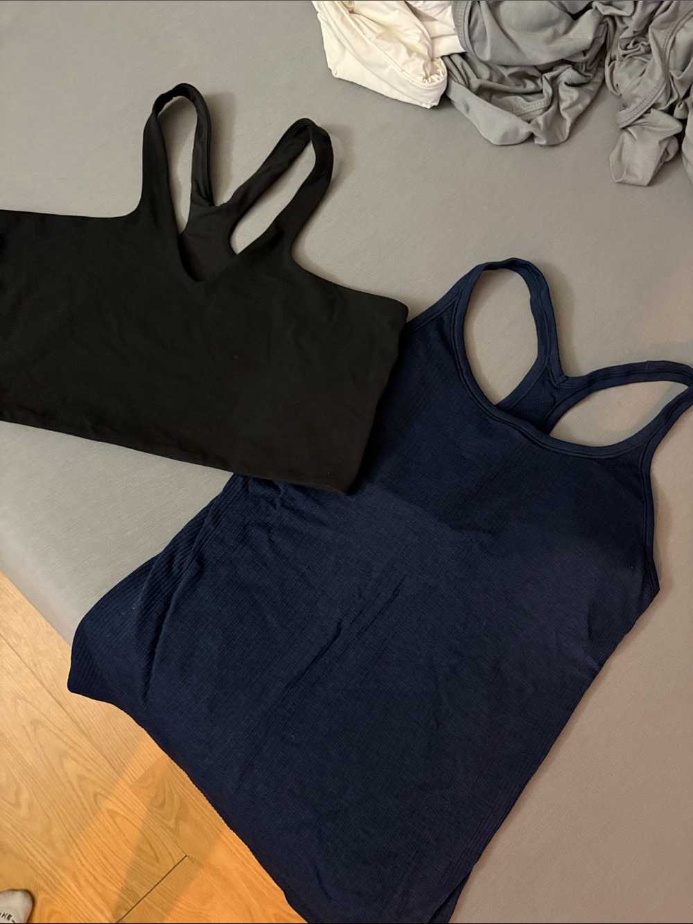Lululemon workout tops